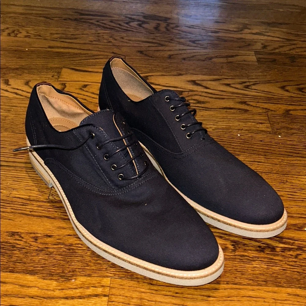 Steve Madden Black Canvas Derby Shoes with Tan Sole Men’s Size 13